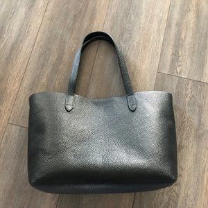 CUYANA Small Structured Tote Black